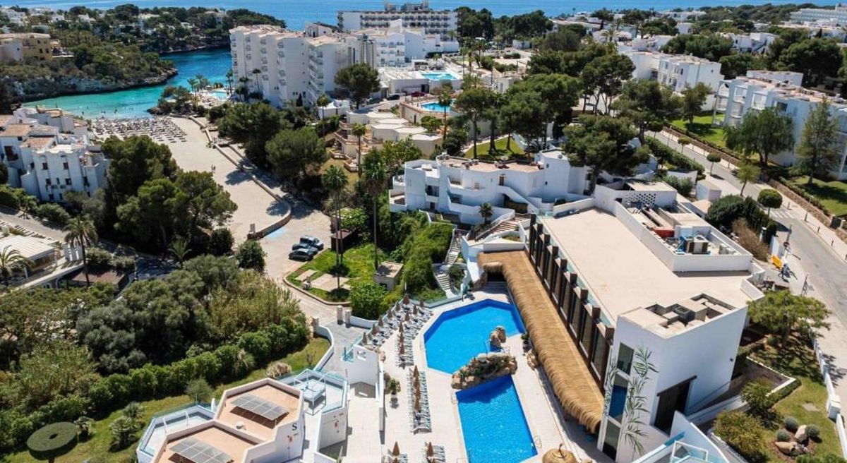 Aerial view of the hotel and pool at MarSenses Ferrera Blanca Hotel, Mallorca