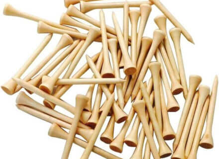 Set of 25 bamboo golf tees from Rent2Play.Golf, showing natural wood finish and standard length for golf practice and play.