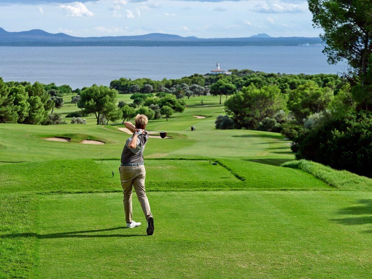 Rent2Play.Golf golf green fee at Alcanada Golf Course, 18-hole round with scenic views and lush fairways.